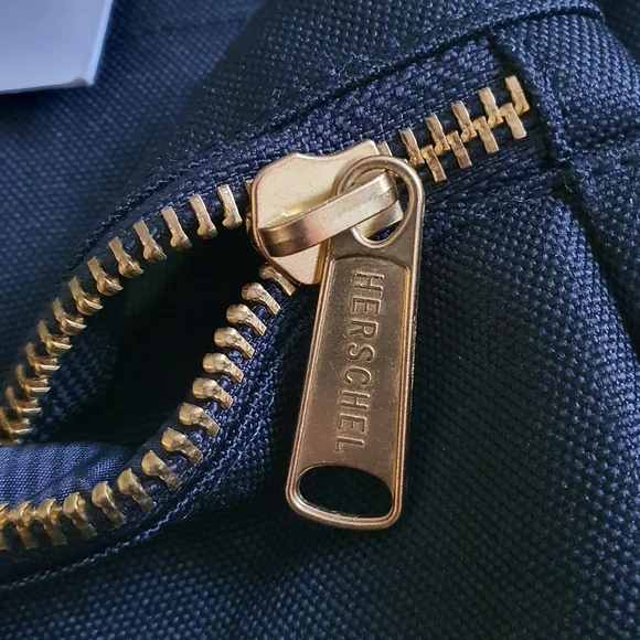 Herschel Nova Backpack - 18L + FREE GIFT - NWT - Picture 7 of 12